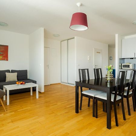 Business & Family Ambiente Apartments Pozsony Kültér fotó