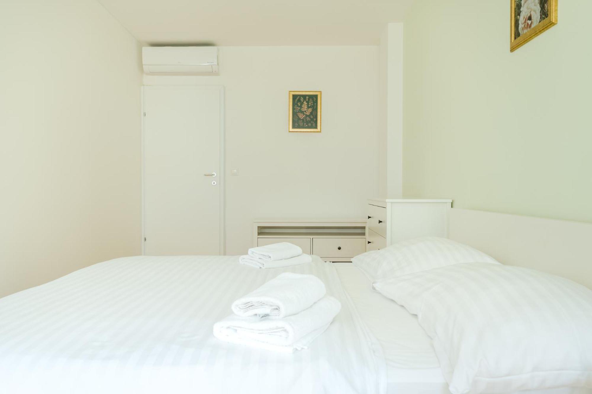 Business & Family Ambiente Apartments Pozsony Kültér fotó