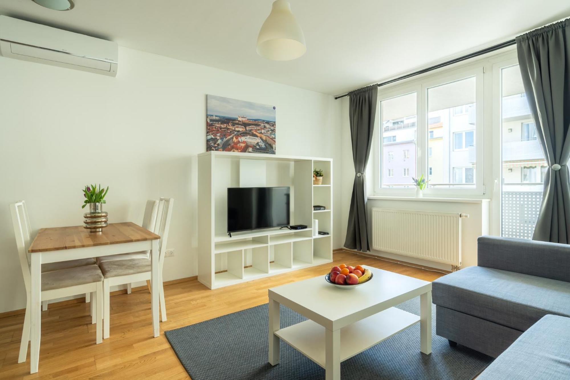 Business & Family Ambiente Apartments Pozsony Kültér fotó