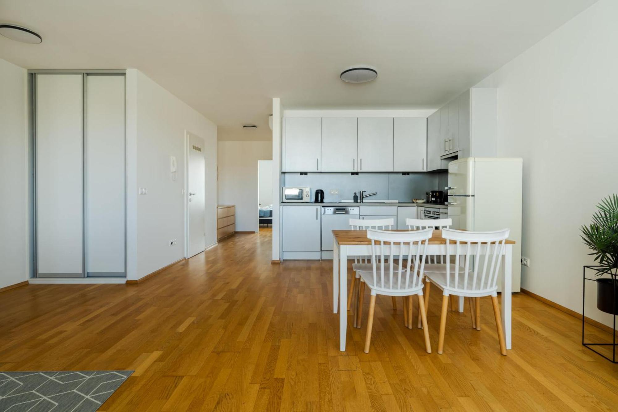 Business & Family Ambiente Apartments Pozsony Kültér fotó